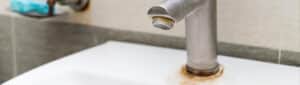 Cómo limpiar un grifo oxidado