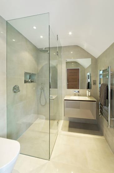 Cambio de bañera por plato de ducha realizado en una vivienda de Madrid